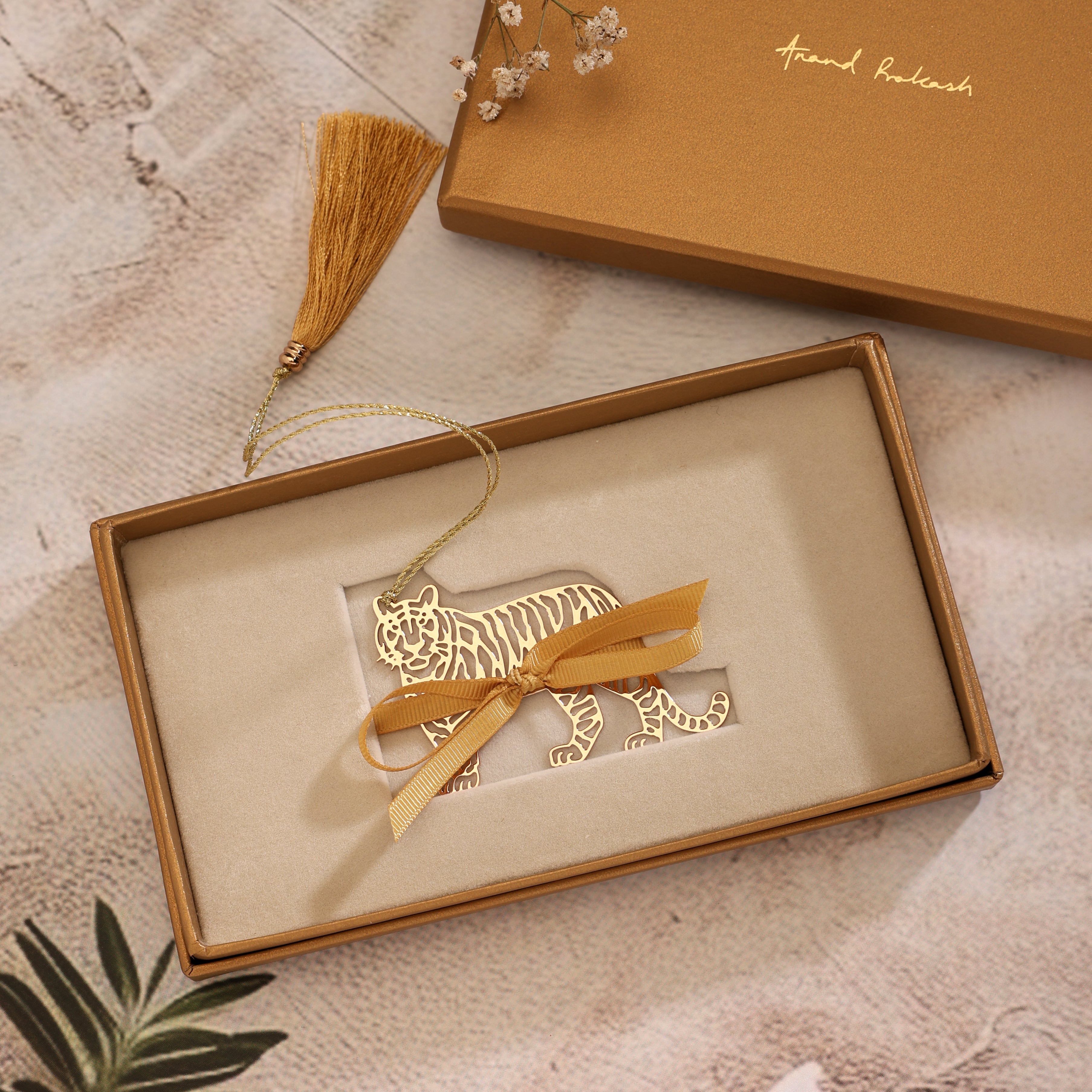 #style_Gift Box & Bookmark Tiger