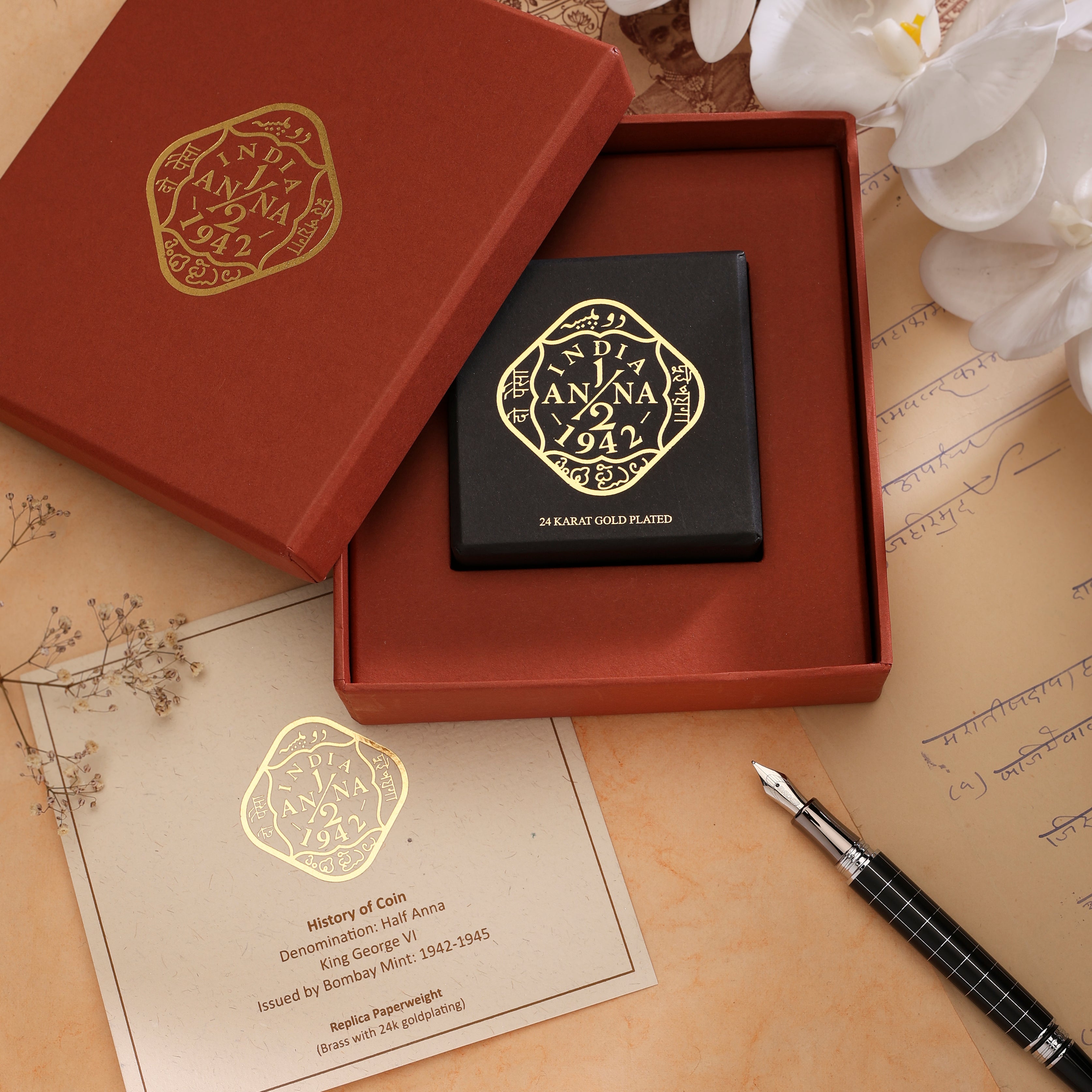 Paperweight Half Anna