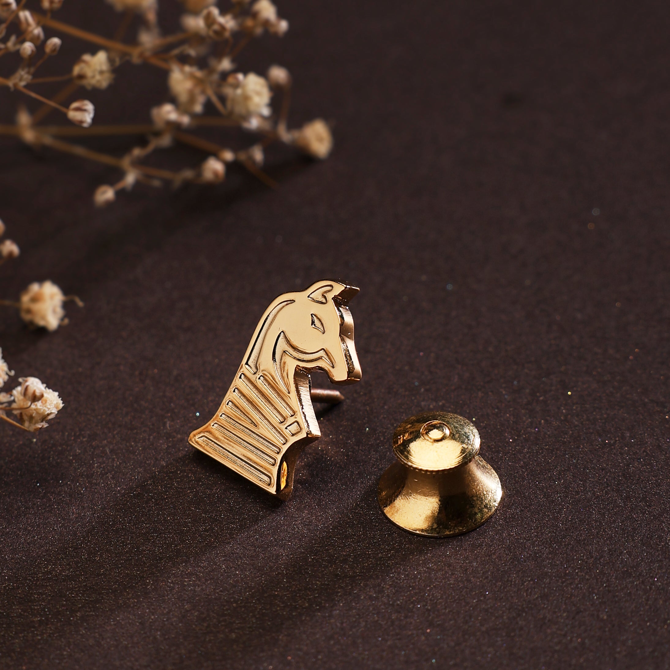 Lapel Pin - Chess Knight - Goldplated Brass