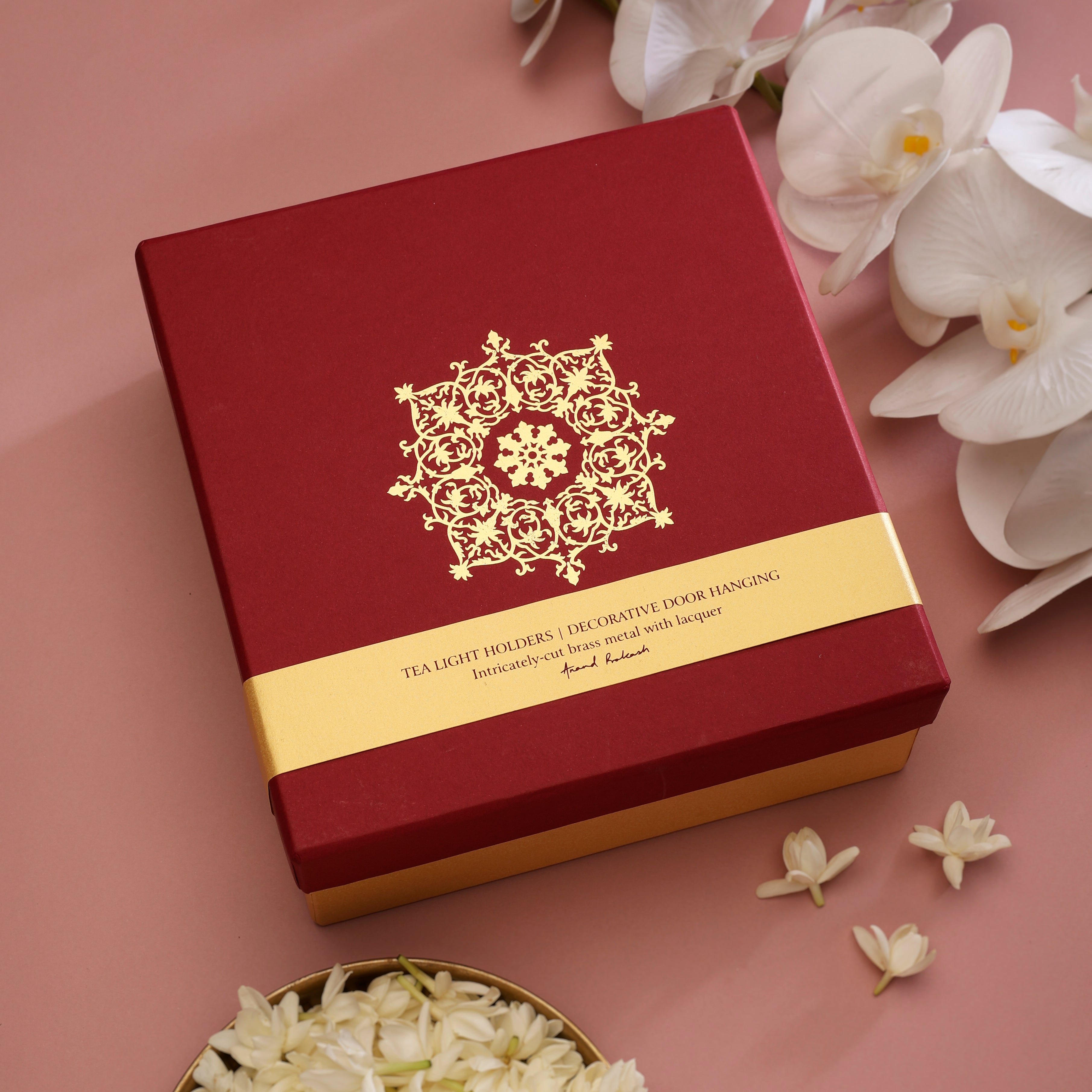 Gift Set - Lotus Tealight Holders & Door Hanging