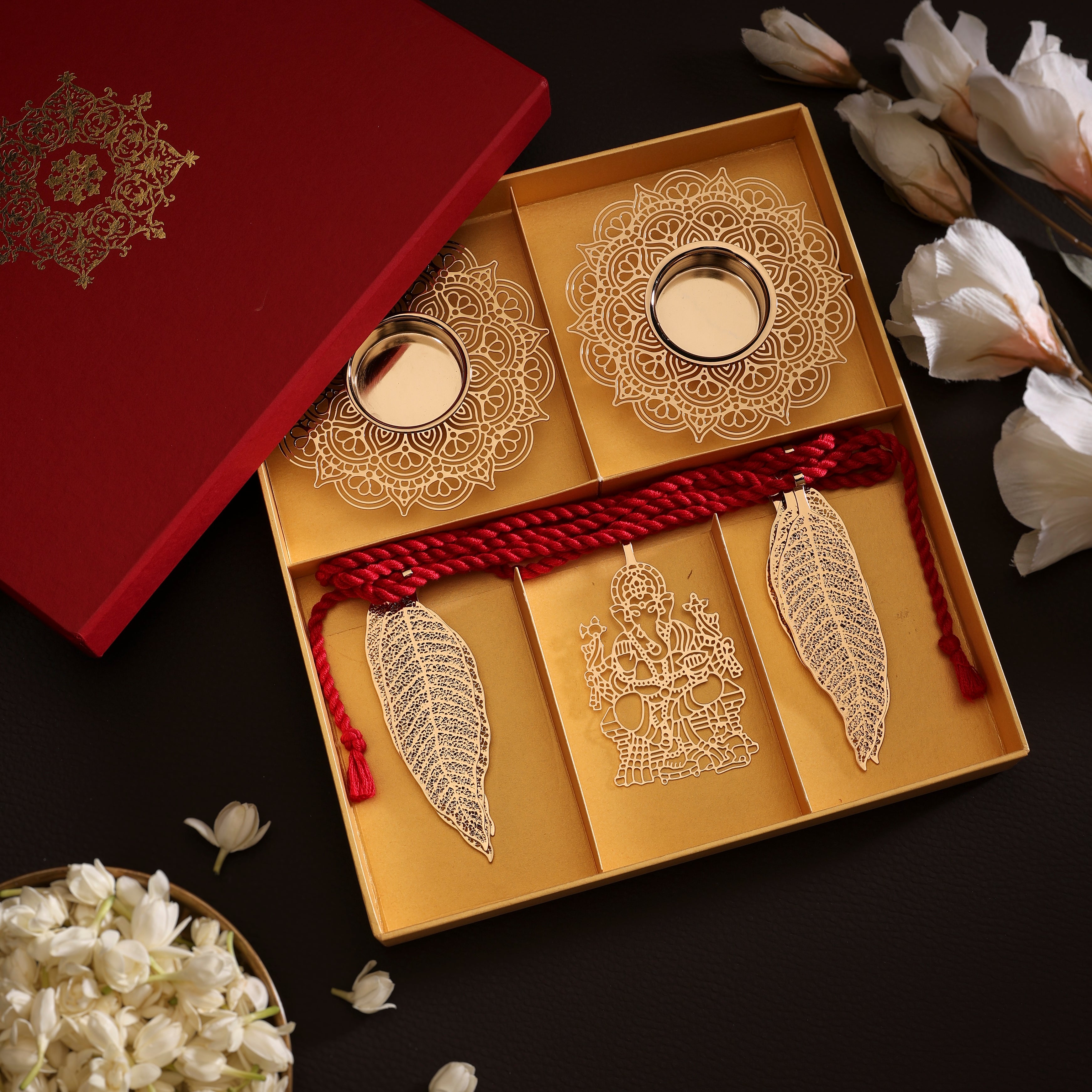 Gift Set - Prabha Mandala Tealight Holders & Door Hanging