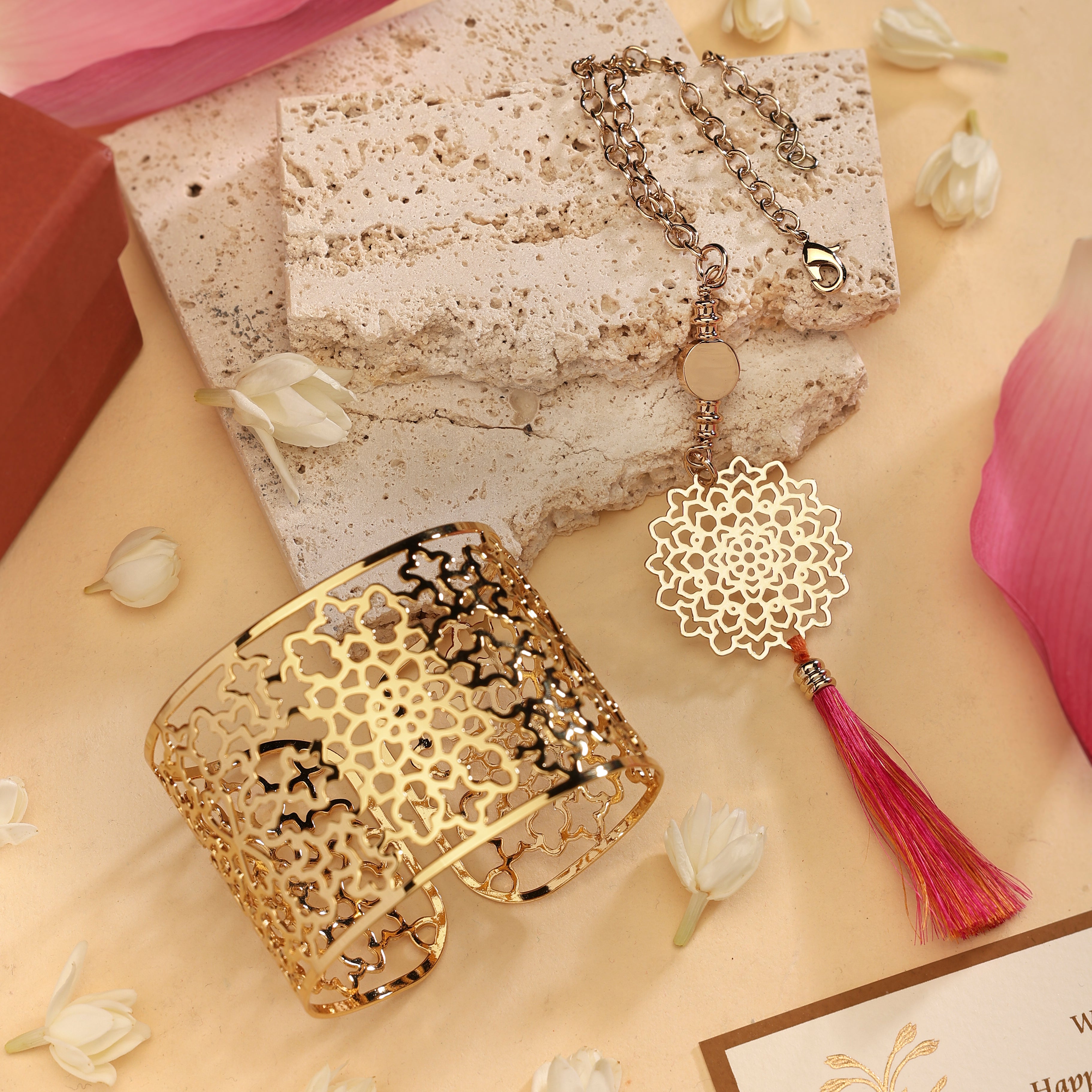 Rakhi Gift Box - Bangle Amer & Rakhi Lumba