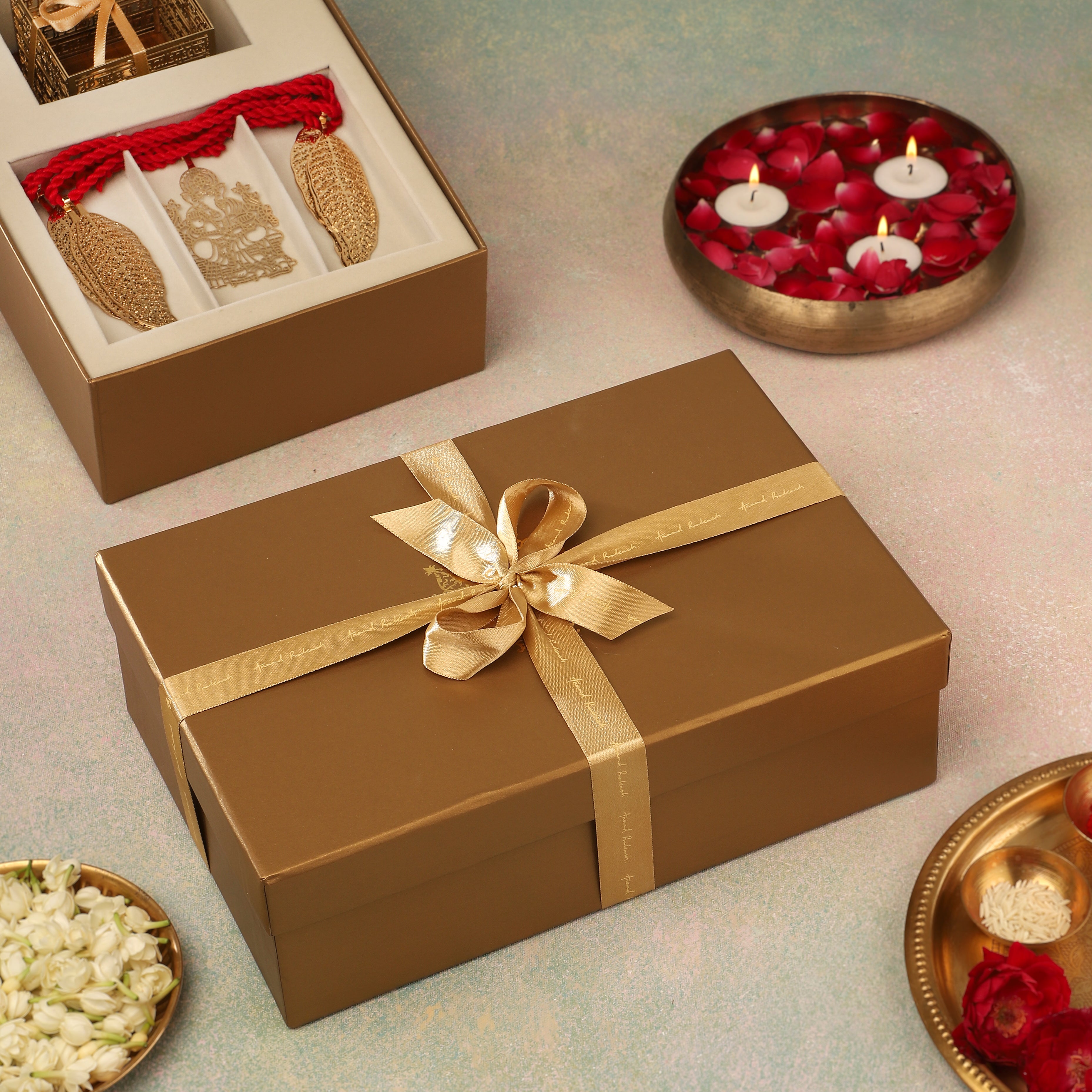 Gift Box Set - Door Hanging & Gayatri Mantra Tea Light | Anand Prakash