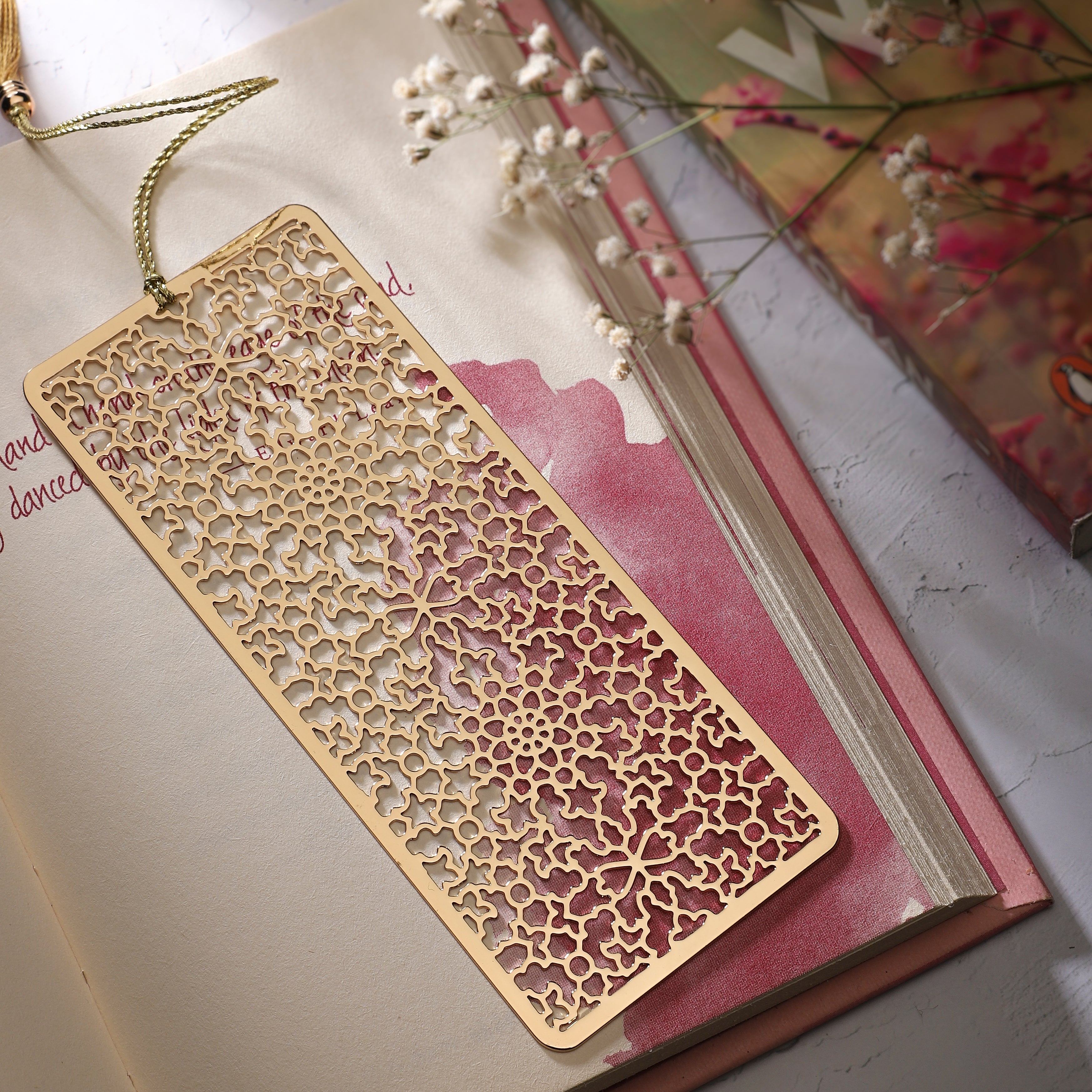 #style_Gift Box & Bookmark Amer Mesh