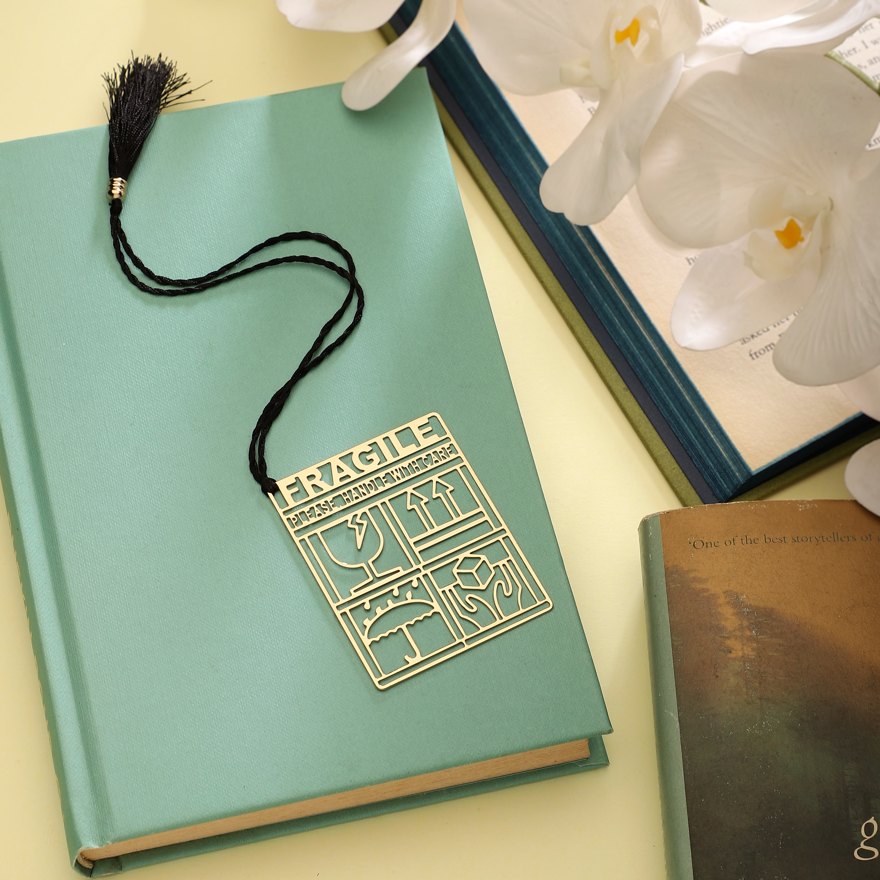 #Items_bookmark fragile