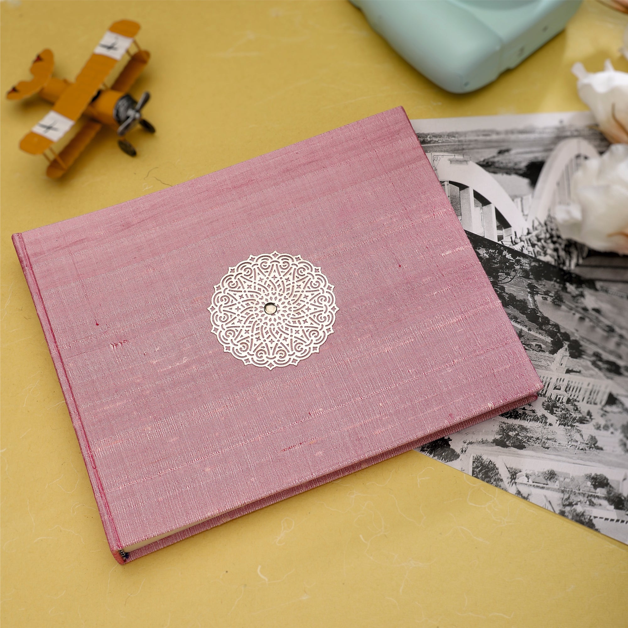 #style_Baby Pink 22.7 x 18.5 cm (photo size: 5x7 inches - 40 photos)