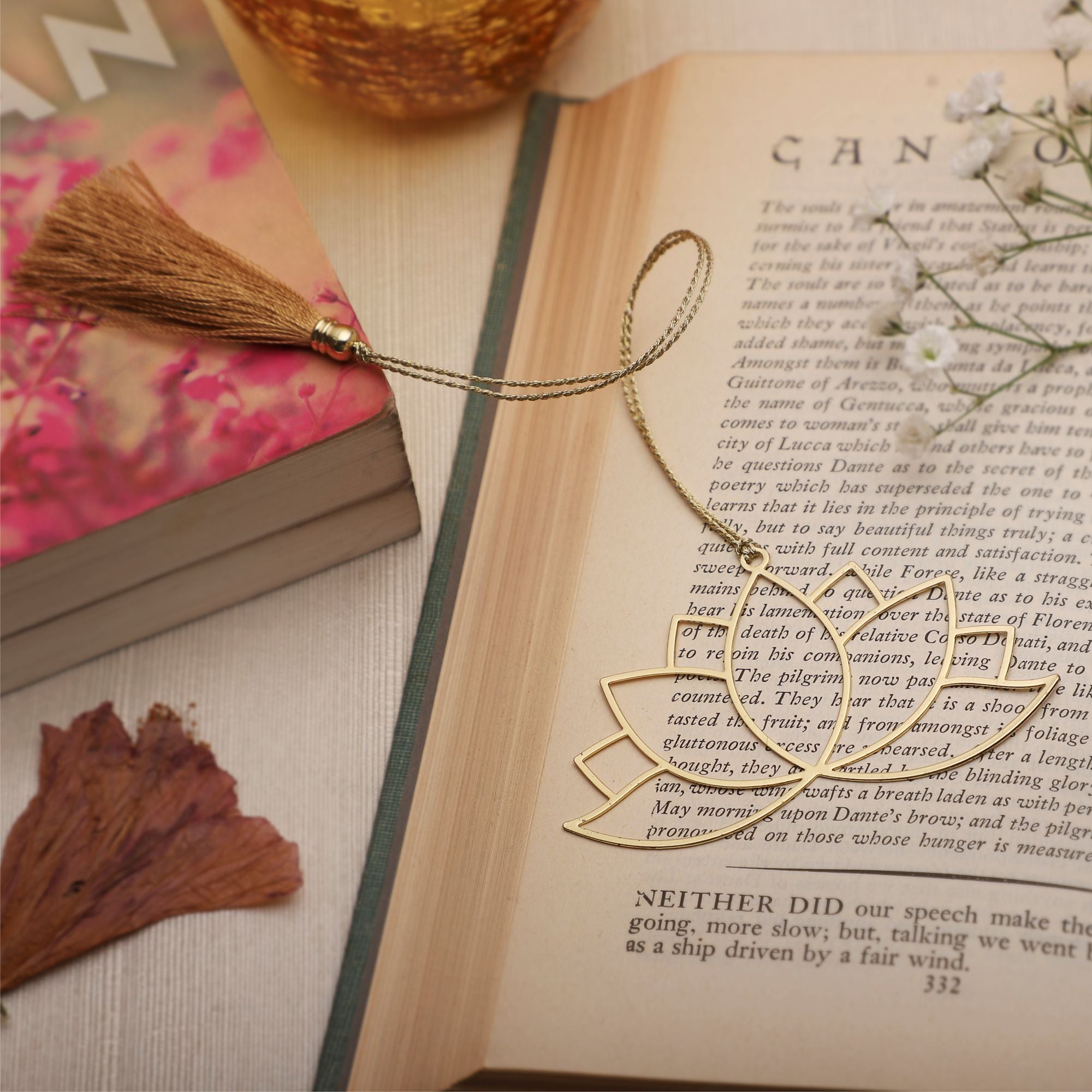 Bookmark Yoga Lotus | Anand Prakash
