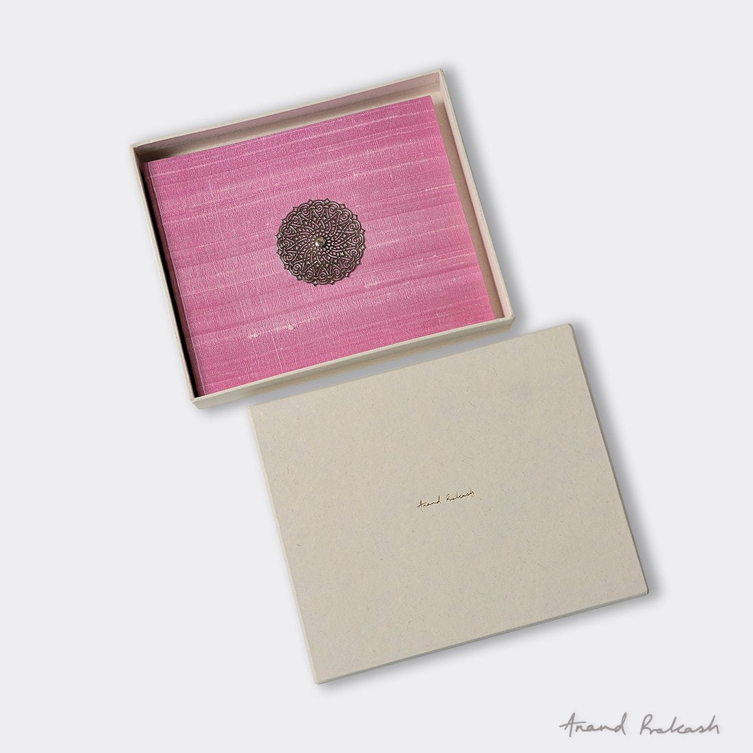 #style_Baby Pink 22.7 x 18.5 cm (photo size: 5x7 inches - 40 photos)