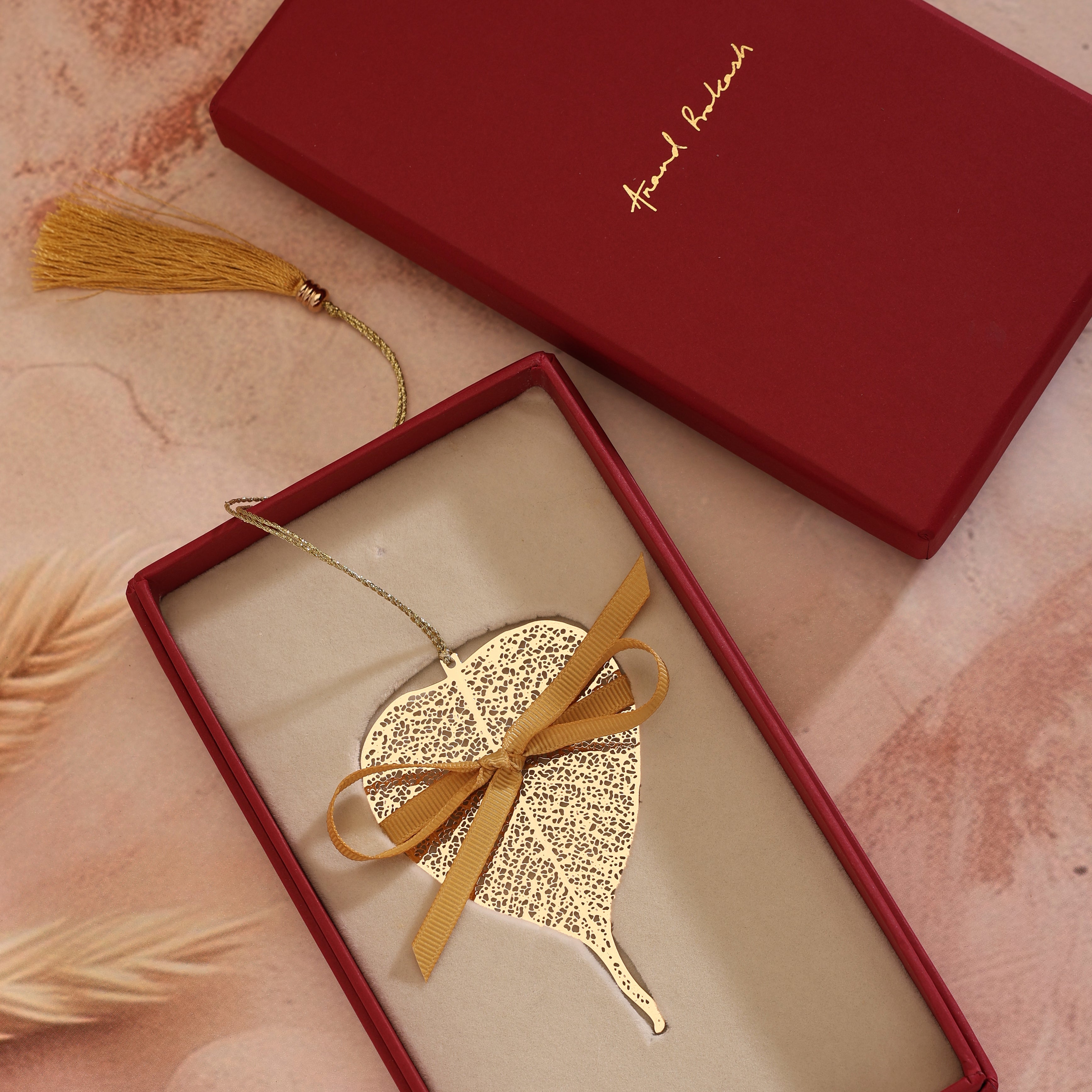 #coating_Gift Box & Bookmark Pipal