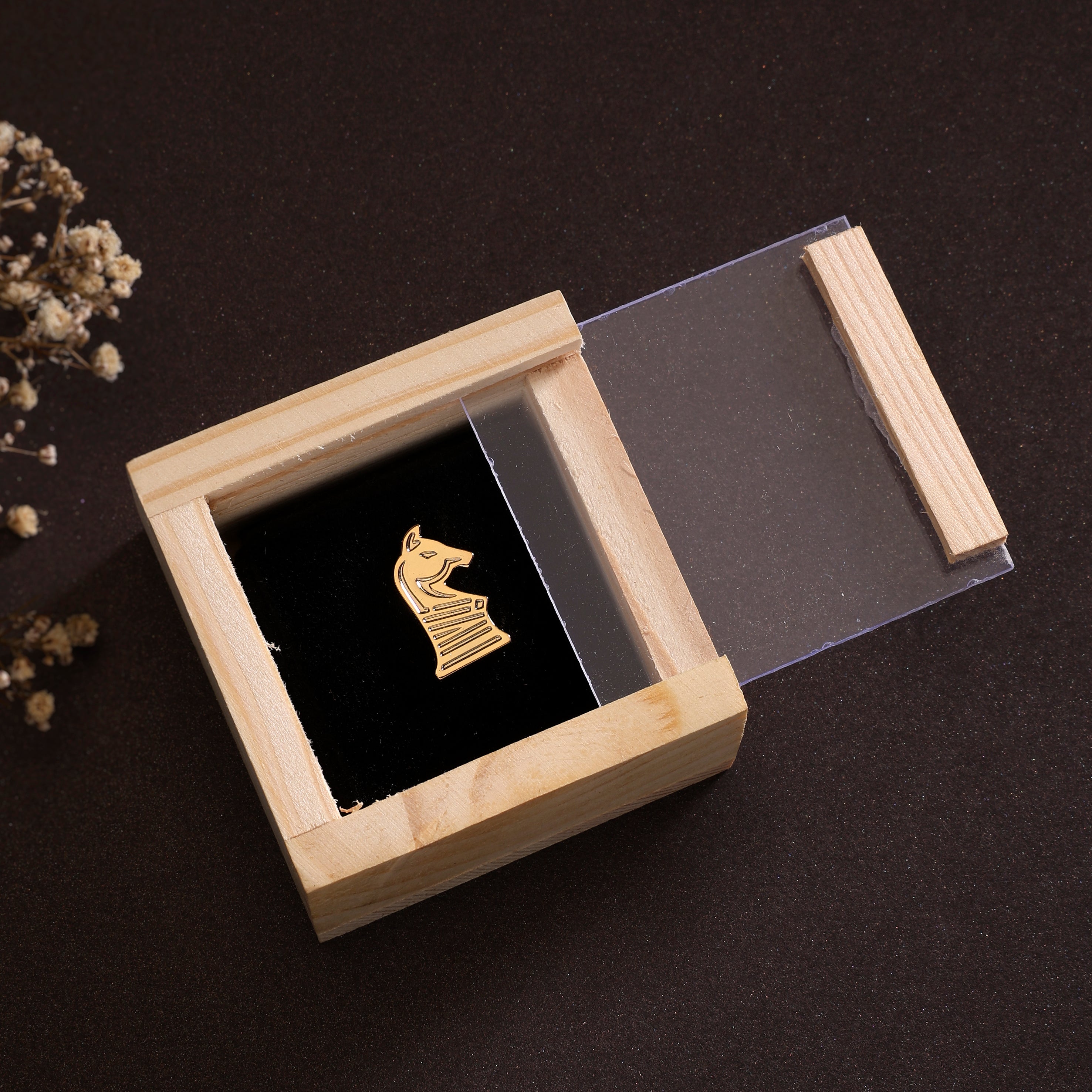 Lapel Pin - Chess Knight - Goldplated Brass