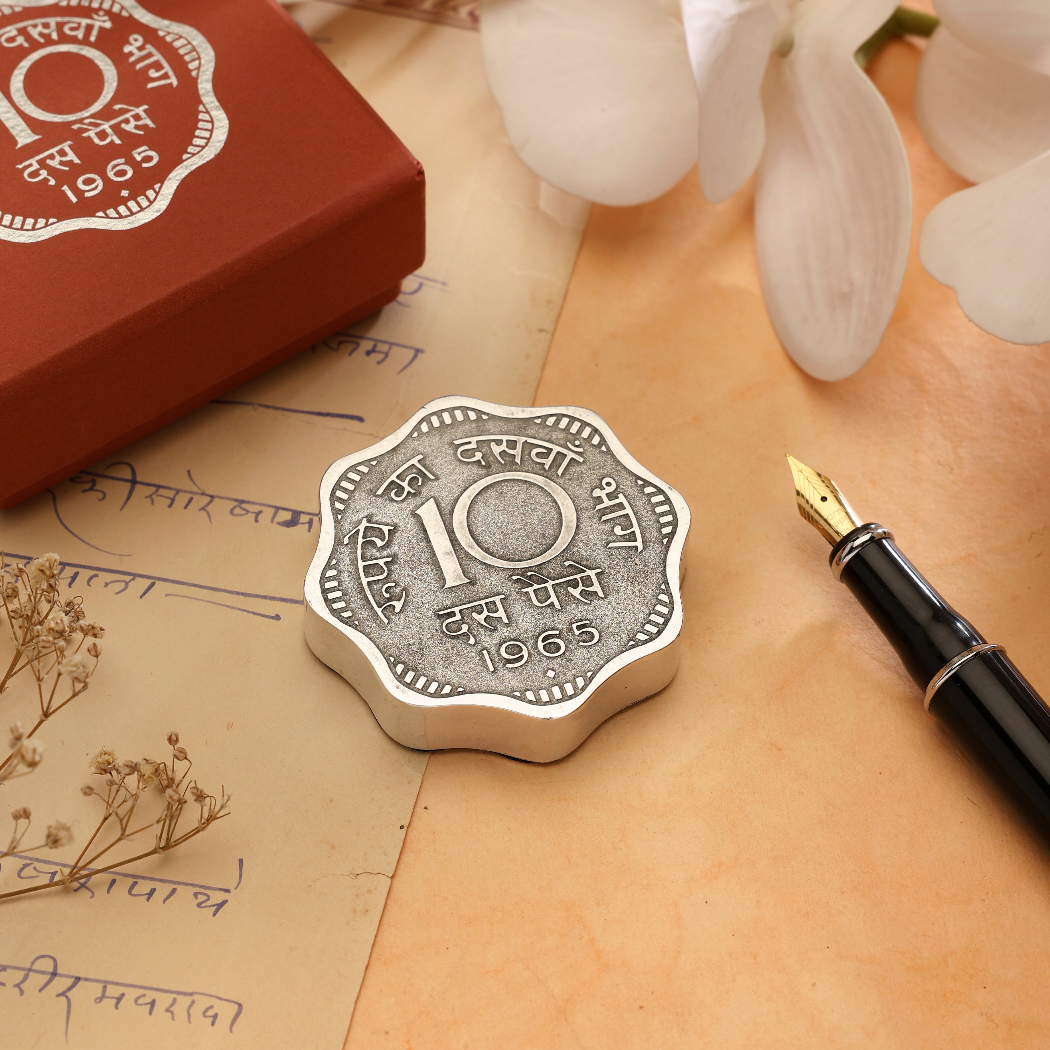 Paperweight 10 Paise