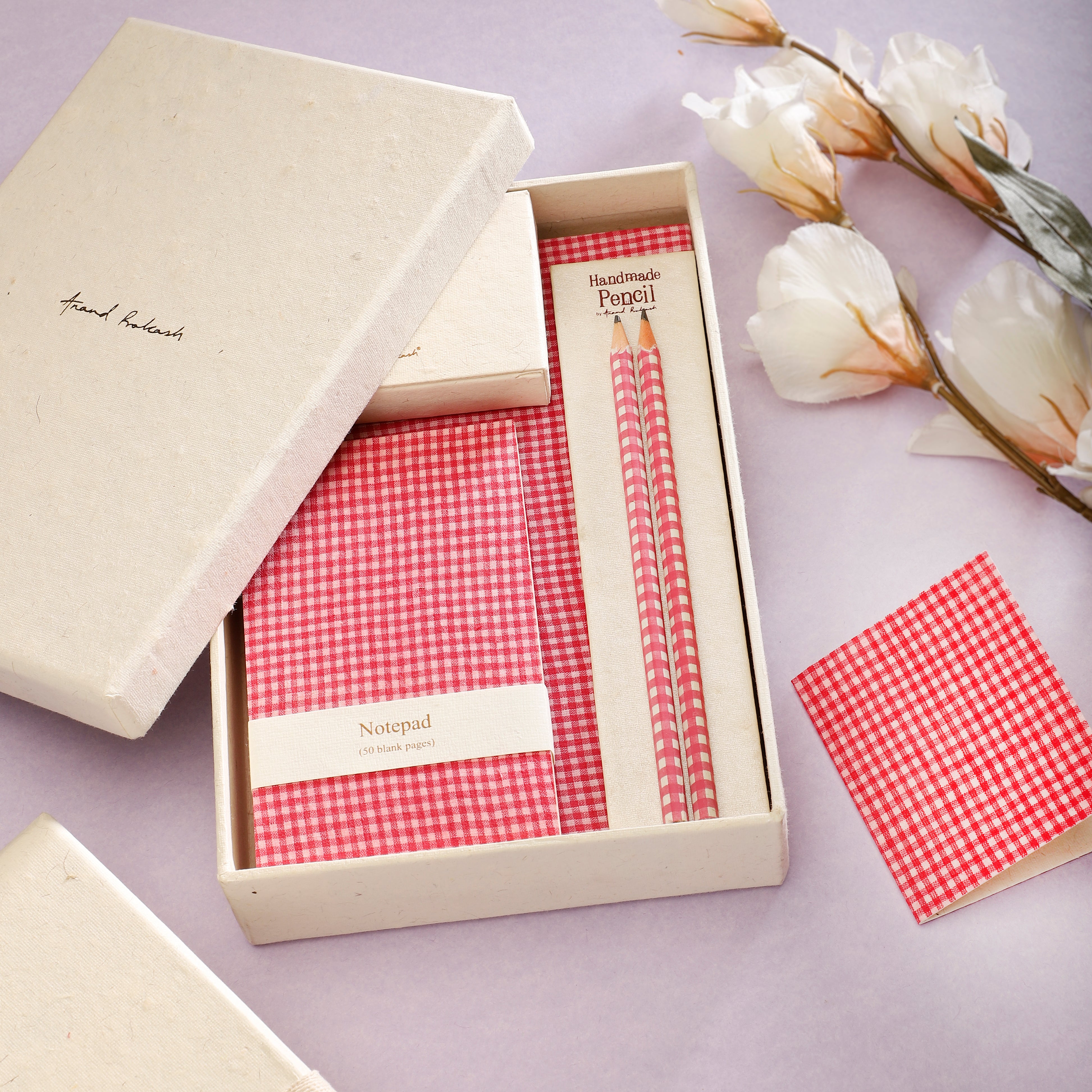 Gift Box - Classic Gingham Textile Journal & Accessories + Calendar 2026