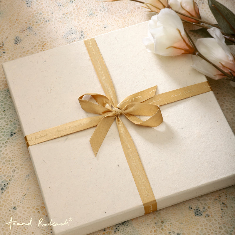 Rakhi Gift Box - Meri Kitab