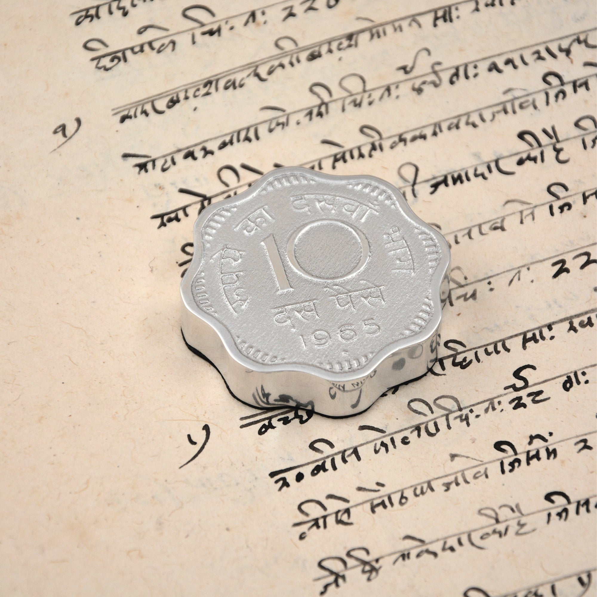 Paperweight 10 Paise